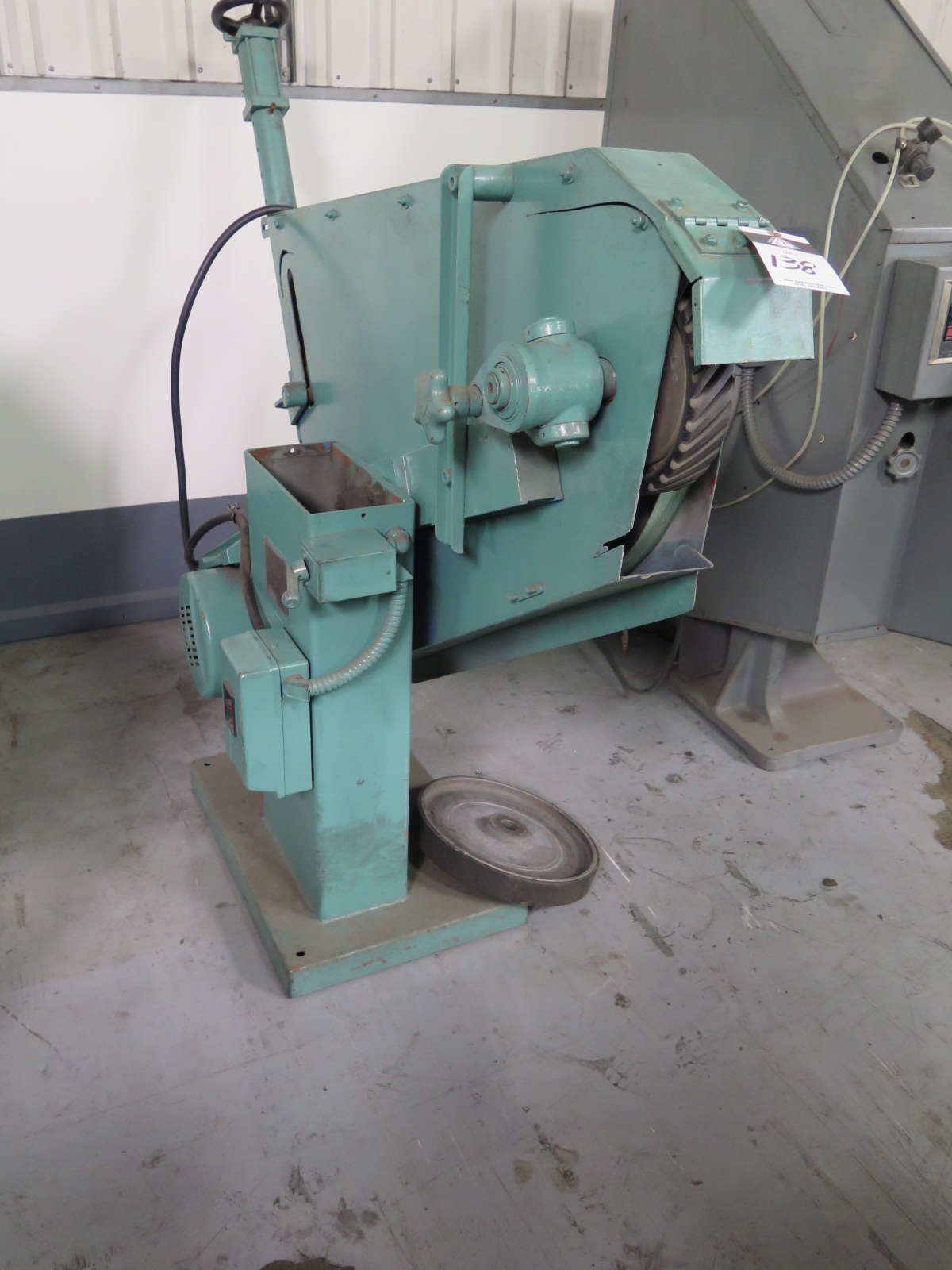 Hammond mdl. UBG132 2â€ Abrasive Belt Grinder