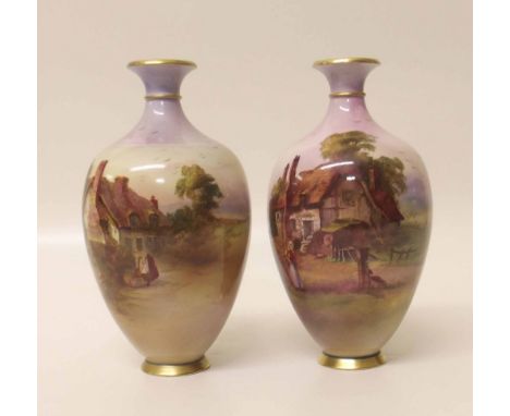 Pair of Royal Worcester vases. Condition report: see terms and conditions