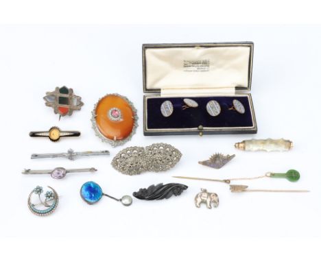 A Collection of Miscellaneous Jewellery, including Whitby jet brooch, white metal amethyst bar brooch, black enamel and seed 