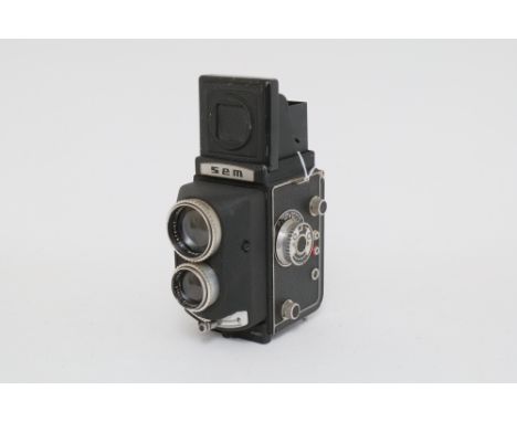 A SEM Semflex Studio TLR Camera, serial no. 464531, with Som Berthiot Tele f/5.4 150mm lens, body, G-VG, shutter working, len