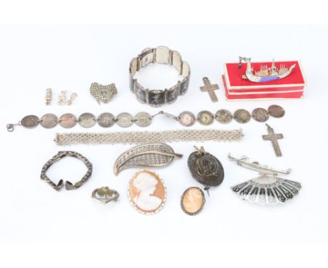 A Small Collection of Silver Jewellery, including a Siamese niello panel bracelet, niello fan brooch, a filigree summer bonne