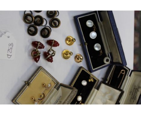 A SET OF ITALIAN MICRO MOSAIC SHIRT STUDS, TWO SETS OF GOLD AND MOTHER OF PEARL STUDS, VARIOUS CUFFLINKS AND TWO YELLOW METAL