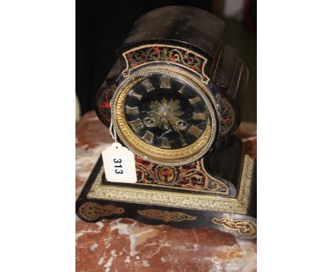 A 19TH CENTURY BOULLE INLAID STRIKING MANTLE CLOCK WITH FRENCH MOVEMENT