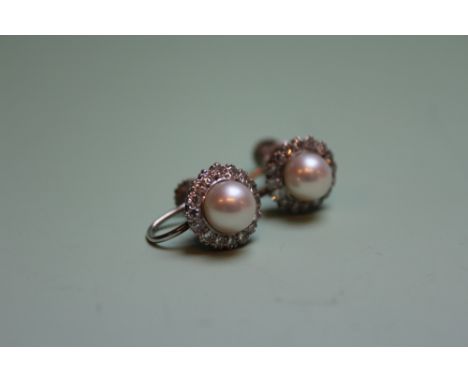 A PAIR OF 18CT WHITE GOLD MOUNTED DIAMOND AND CULTURED PEARL EARRINGS