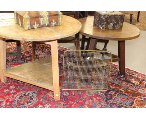 A 19TH.C.PINE CRICKET TABLE TOGETHER WITH A LATER OAK EXAMPLE AND A VICTORIAN ADJUSTABLE FIREGUARD