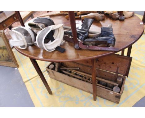 A VINTAGE CROQUET SET AND OTHER SPORTING ITEMS