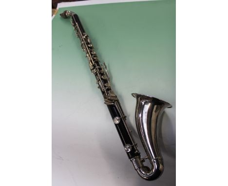 AN EARLY 20TH CENTURY&nbsp;ALTO CLARINET IN FITTED CASE.