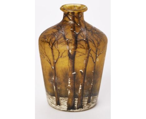 Kl. Solifleurvase "Winterwald",Jugendstil, Daum Nancy um 1915. Farbloses Glas m. gelber Pulvereinschmelzung, außen farbig bem