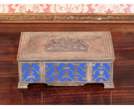 A GEORGE V SILVER CIGAR BOX by Harold Stabler, London 1934, 'The Gift of The Worshipful Company of Goldsmiths', the lid with 