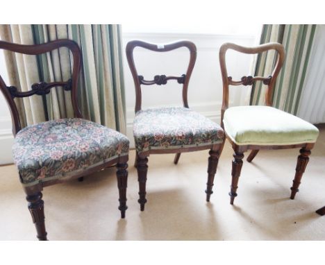 A SET OF FOUR WILLIAM IV MAHOGANY DINING CHAIRS the backs with curved cresting rails and double scroll lateral splats, stuff-