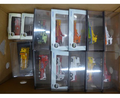 Oxford die-cast model vehicles, mainly vintage recovery trucks 