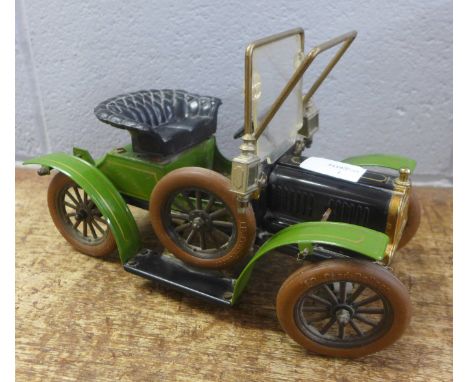 A German Jan Blenken tin-plate model vintage car, 27cm 