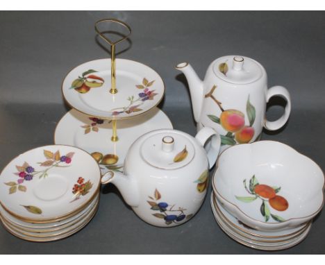 A large quantity of Royal Worcester Evesham pattern dinner and tea wares, to include casserole dishes, dishes, coffeepot, sau