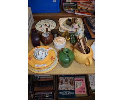 GROUP OF CERAMIC PLATES ETC