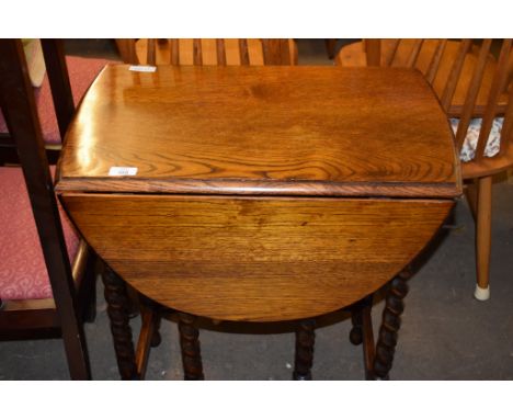 SMALL GATE LEG TABLE WITH BARLEY TWIST LEGS, WIDTH APPROX 59CM