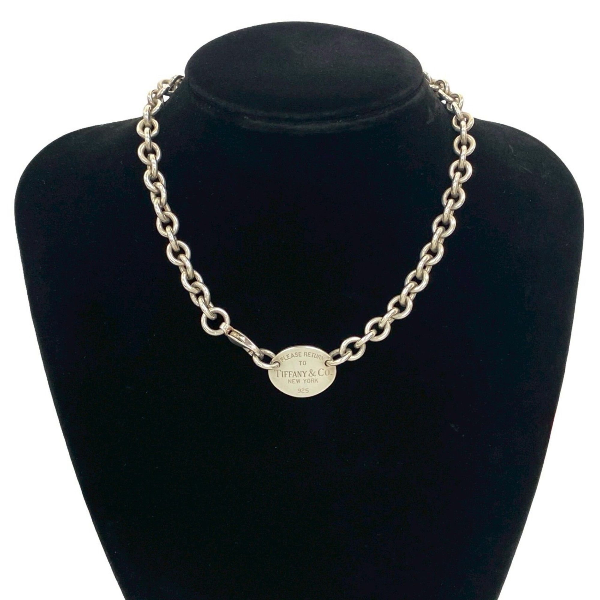 TIFFANY & Co. Tiffany Return to Oval Tag Necklace in Sterling Silver with Pendant, 05299