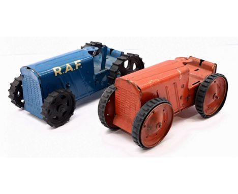 Triang (Lines Bros UK) tinplate Tractor pair, both with integral keys, playwear and paint scuff throughout, otherwise Good Pl