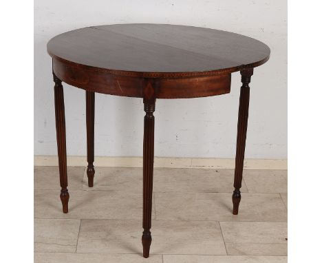 19th century mahogany half moon console with intarsia.&nbsp;Size: 79 x 90 x 42 cm.&nbsp;In good condition.