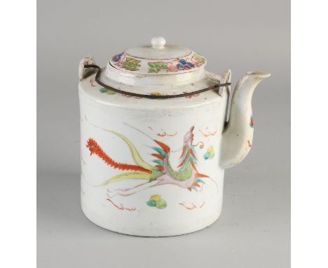 Large 19th century Chinese porcelain teapot with dragon / bird of paradise decoration.&nbsp;The Rose family.&nbsp;Cover may n