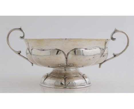 Silver brandy bowl, 800/000, Groninger model, round model with lobed decoration and small inlets on the rim.&nbsp;The bowl ha