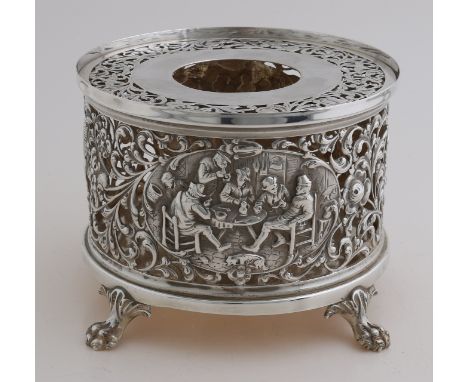 Silver tealight, 835/000, round model with an openwork Biedermeier pattern with 2 medallions depicting figures.&nbsp;Placed o