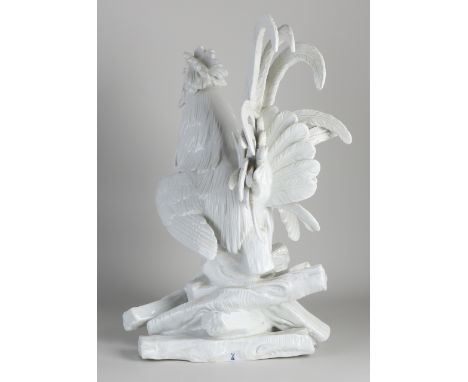 Large white German Meissen porcelain rooster.&nbsp;Second half of the 20th century.&nbsp;Design JJ Kaendler in 1741 model num