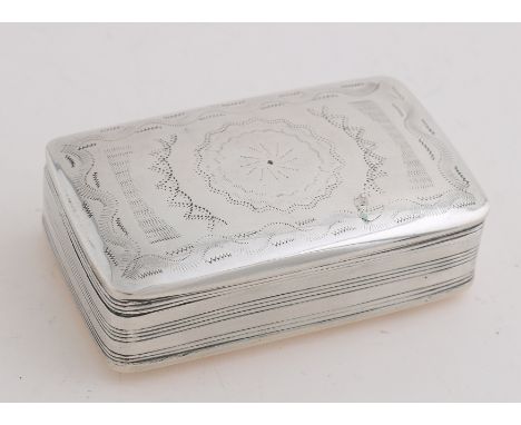 Silver snuff box, 833/000, rectangular model with a hinged lid with an assembled treatment and edges with lines treatment.&nb