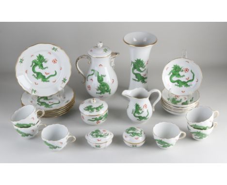 German porcelain Meissen tea service.&nbsp;Green dragon + gold decor.&nbsp;Second half of the 20th century.&nbsp;Consisting o