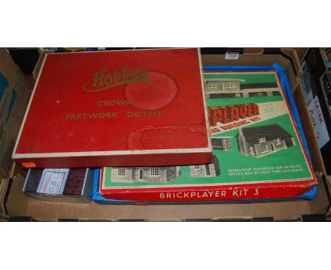 A collection of Brickplayer bricks and mortar building kit accessories, housed in a Brickplayer kit No.3 box with instruction