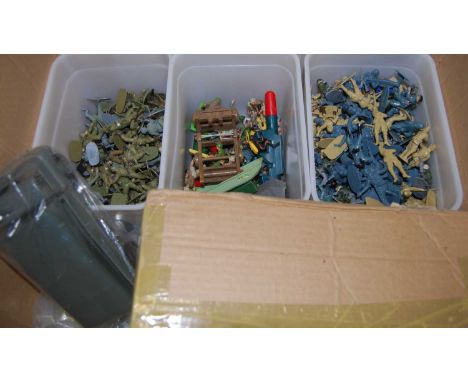 A large quantity of various mainly loose Airfix and other 1:32 scale military figures and accessories 