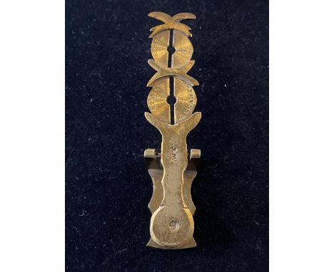 A vintage set of sovereign scales 