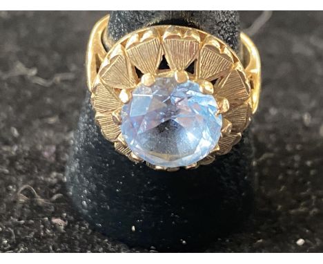 A 9ct gold and blue stone ring 7.01g. Size O 