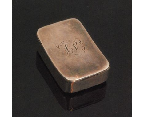 A George III hallmarked silver small rectangular snuff box of plain form, engraved initials to hinged lid, length 4cm, Birmin