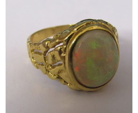 14ct gold plated opal ring size S weight 4.1 g