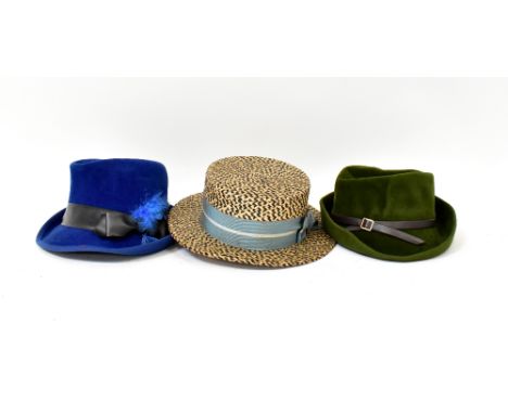 A quantity of mainly early/mid-20th century ladies' and gentlemen's hats to include Bowler, top hat (af), straw boater, a vin