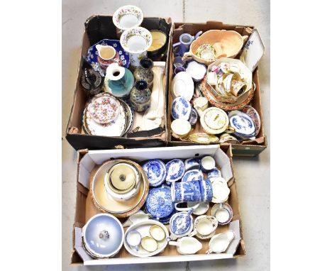 A mixed lot of 19th and 20th century ceramics, to include Spode 'Italian' ware, a pair of Doulton Lambeth ware vases, a chara