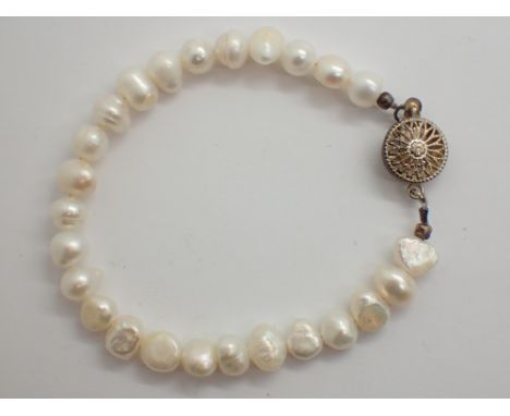 Vintage Baroque pearl bracelet with silver clasp