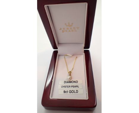 9ct gold chain ( Italian ) with diamond and oyster pearl drop 