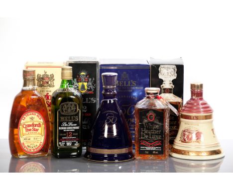 BELL'S GOLDEN JUBILEE DECANTER  Blended Scotch whisky in Wade decanter. Aged 8 years. 70cl, 40% volume, in carton.  BELLS CER
