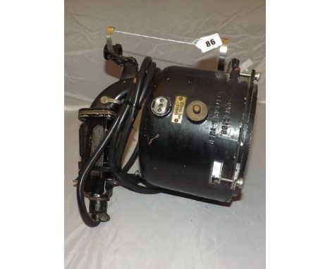 SHIP TO SHIP MORSE SIGNAL LIGHT