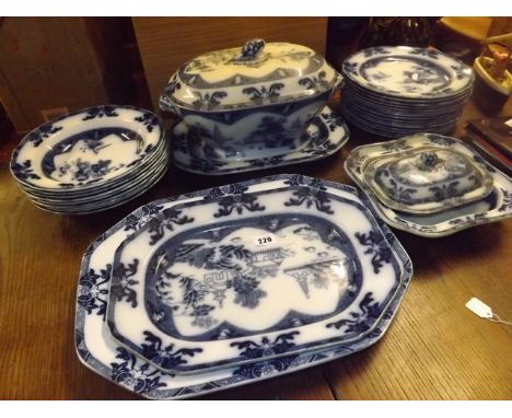 COLLECTION OF SPODE DINNER WARE