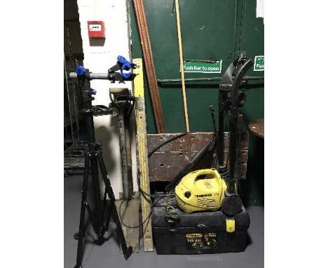 A Karcher pressure washer together with spirit levels, tool box, garden tools together with lengths of copper pipe etc 