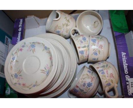 A SMALL TRAY OF POOLE SPRINGTIME CHINA