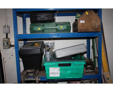 A CASED WORX SONICRAFTER, BOSCH JIGSAW, TROLLEY JACKS A/F, SCREWDRIVERS, TRAY OF SCREWS, TOOLBOX ETC