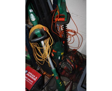 ELECTRIC GARDEN TOOLS TO INCLUDE A STRIMMER, HEDGE TRIMMER, FLYMO, CHAIN SAW, LEAF BLOWER ETC HOUSE CLEARANCE