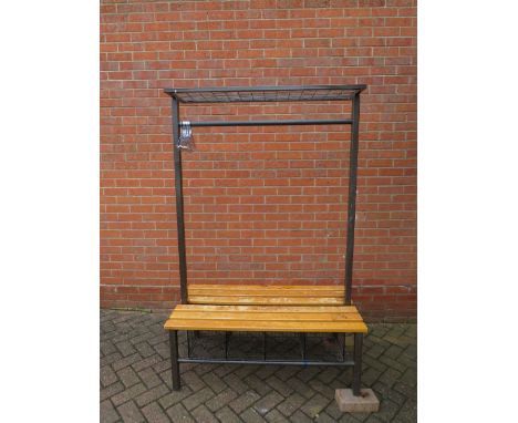A VINTAGE RETRO OLD SCHOOL STYLE METAL AND WOODEN BENCH / COAT RACK WITH SHELF ABOVE AND BASKETS BELOW, W 122 cm, H 183 cm, D