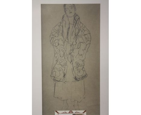 A FRAMED AND GLAZED LIMITED EDITION GUSTAV KLIMT SKETCH PRINT OF A LADY 56/200 WITH CERTIFICATE AND TREC BLIND STAMP LOWER LE