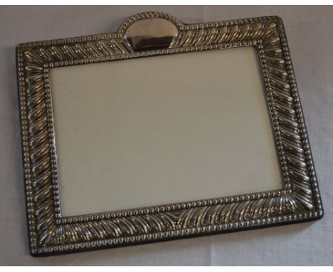 Silver photo frame, Sheffield 1977, internal photo size 18cm x 13cm (no back panel)