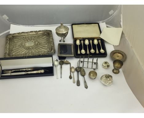 A mixed lot of silver, to inc an Edwardian trinket tray, pot and cover, spoons, frames etc (various dates & makers)