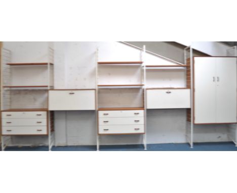 Robert Heal - Staples - Ladderax - A 20th century retro vintage teak wood modular wall unit comprising of five bays, which in